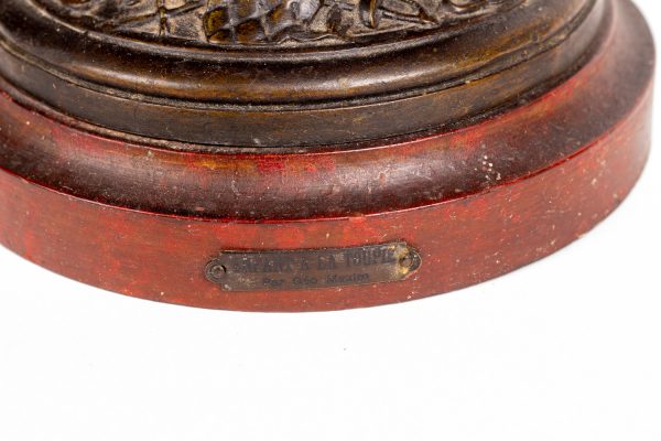 Artcession-enfant à la toupie