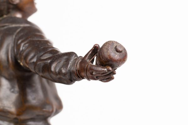 Artcession-enfant à la toupie