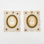Artcession-paire de miniatures albâtre XIXe siècle